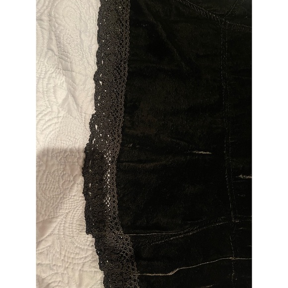 J Jill black velvet skirt with crochet trim - Picture 2 of 6